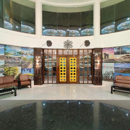 Golden Chariot Hotel دامان المظهر الخارجي الصورة