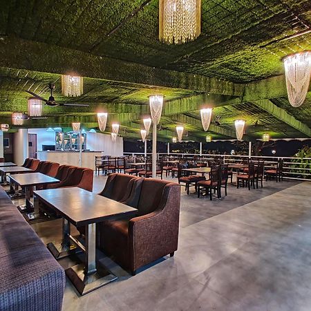 Golden Chariot Hotel دامان المظهر الخارجي الصورة