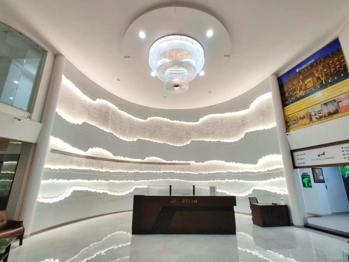 Golden Chariot Hotel دامان المظهر الخارجي الصورة