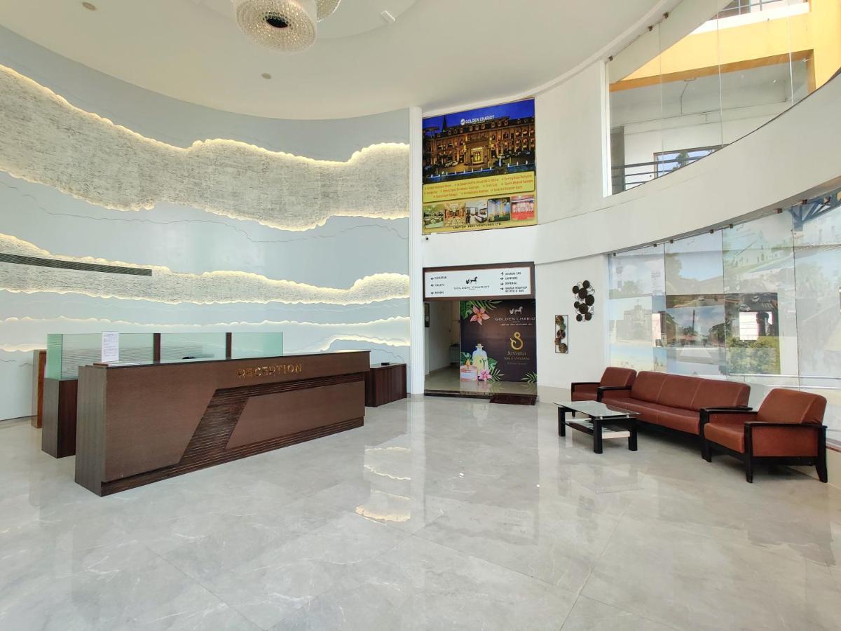 Golden Chariot Hotel دامان المظهر الخارجي الصورة