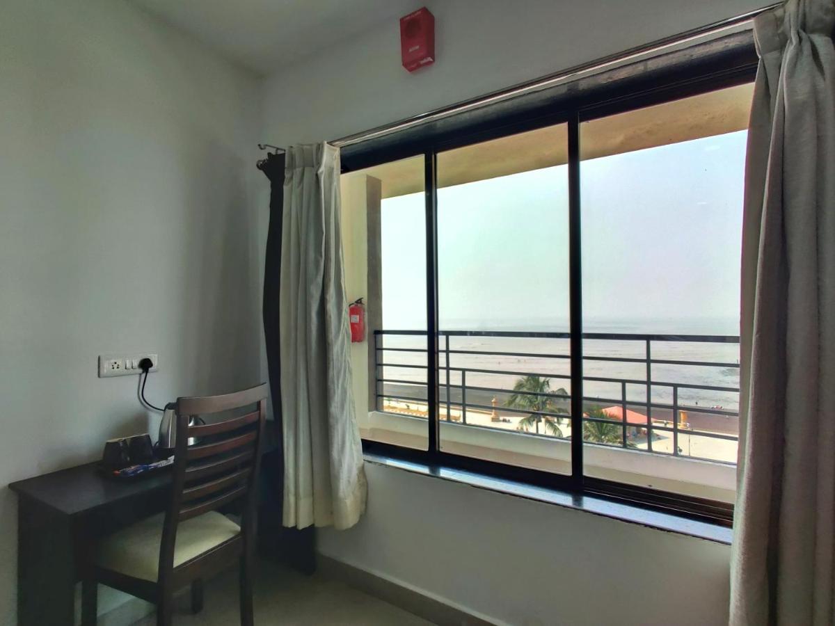 Golden Chariot Hotel دامان المظهر الخارجي الصورة